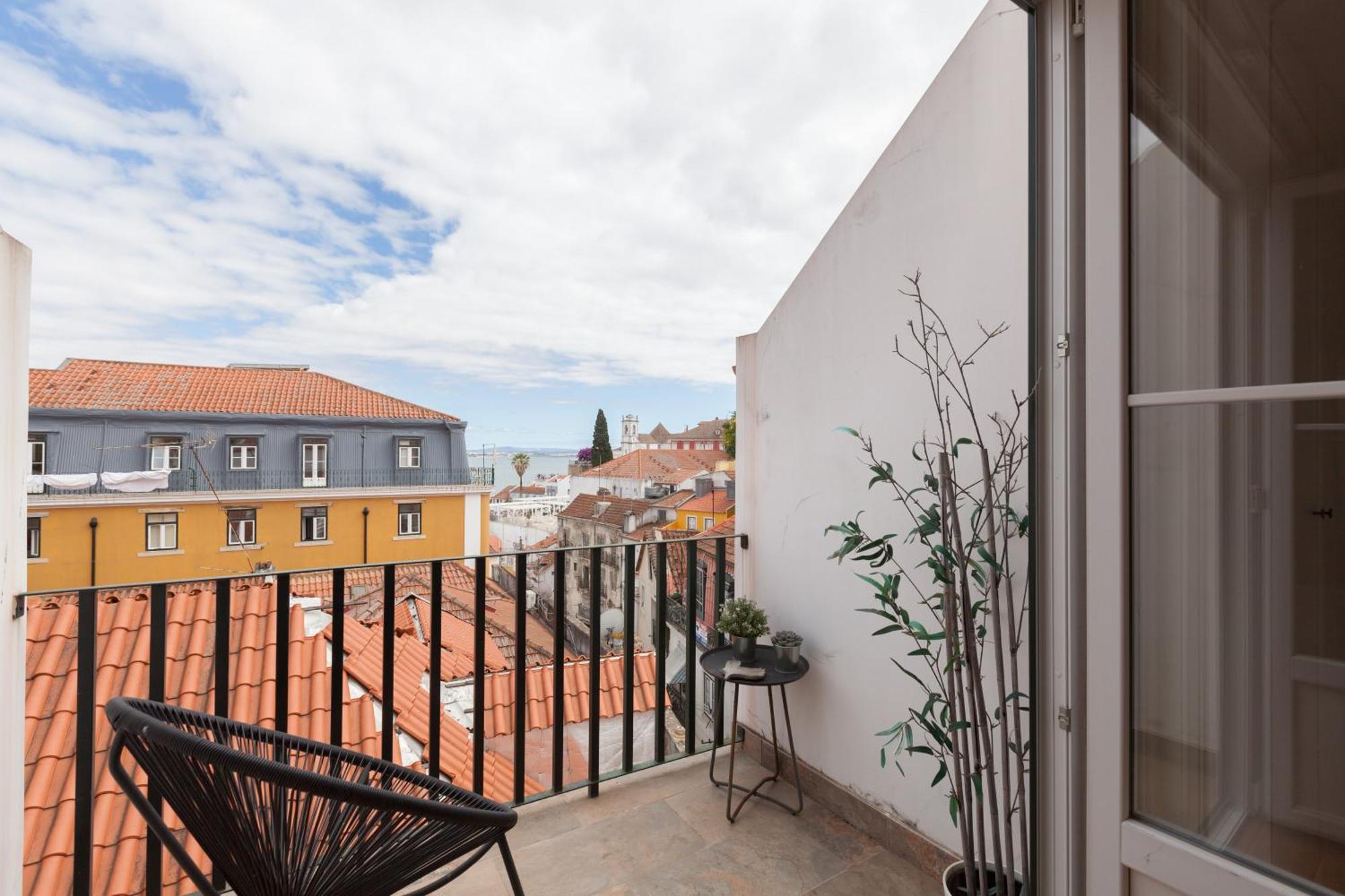 FLH Portas do Sol Duplex with Terrace Lisboa Exterior foto